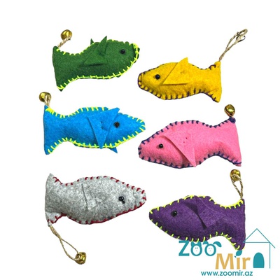 Mio Pet Toys, игрушка в форме рыбки с колокольчиком, для котят и кошек, 8 см (выпускается в разных цветах)(цена за 1 игрушку)